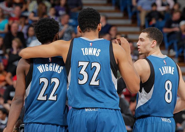 西蒙斯以冷 西蒙斯以冷