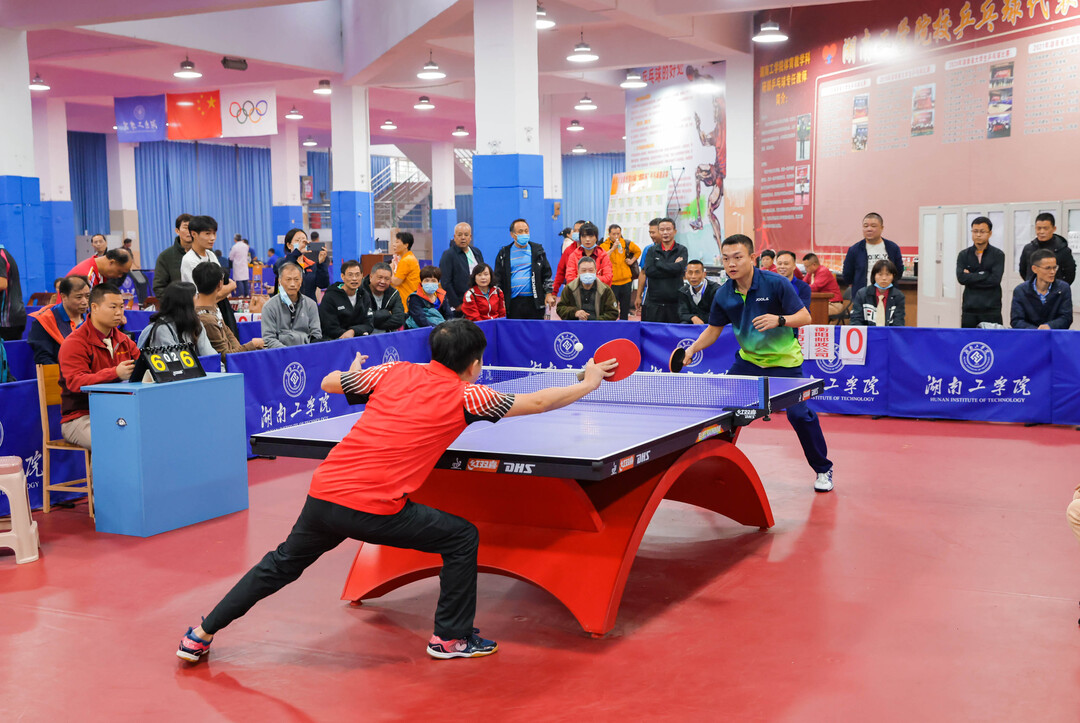 队的交锋中 队的交锋中