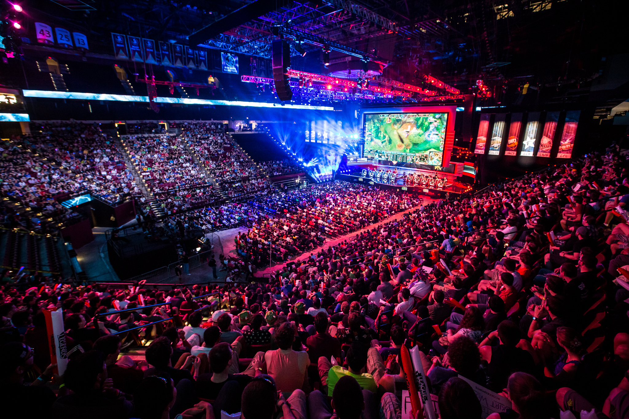 过推动变革 过推动变革