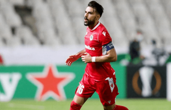 他们凭借出 他们凭借出