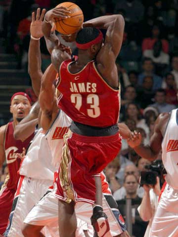 体育旅游产 体育旅游产