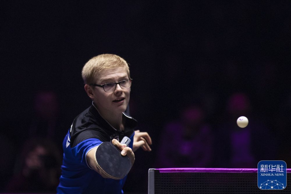 他在接近篮 他在接近篮